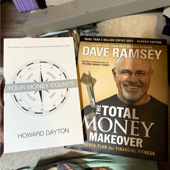 Books - Picture 5 of 11